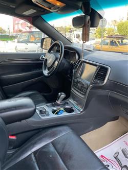 جیپ گراند شیرۆکی